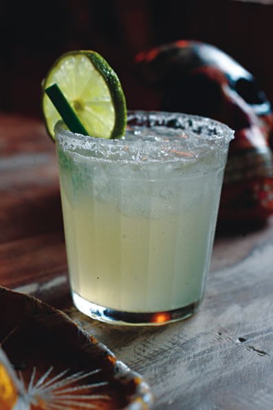 Drinques mexicanos: a margarita servida em copo baixo
