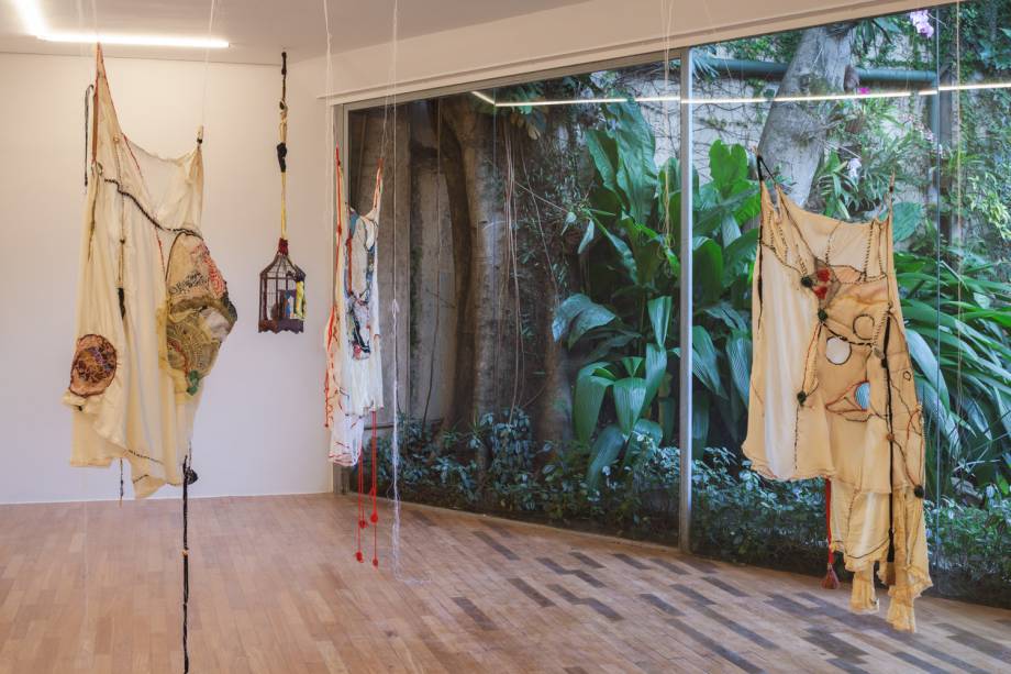 Camisolas são como telas para a artista