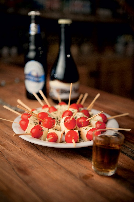 Queijo da Canastra com tomate