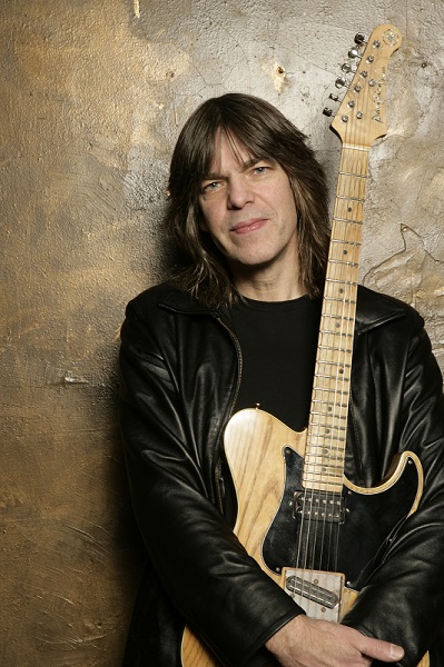 O guitarrista Mike Stern O guitarrista Mike Stern
