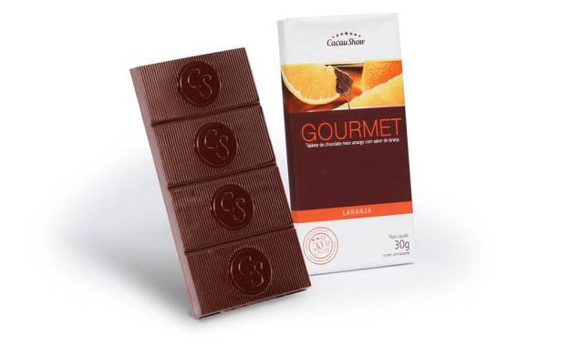 Tablete de chocolate meio-amargo com sabor de laranja