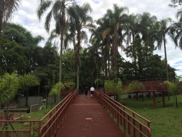 Ponte de metal amplia acesso a outras áreas do parque Ponte de metal amplia acesso a outras áreas do parque