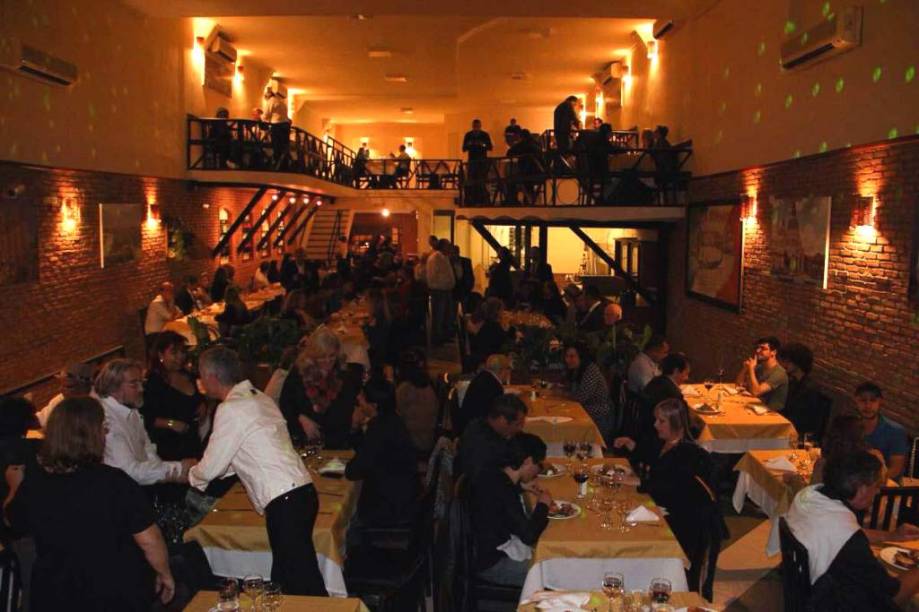 Itália Mia Restaurante Show