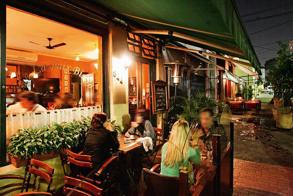 restaurante-de-la-paix-na-rua-tupi-no-bairro-de-higienopolis.jpeg