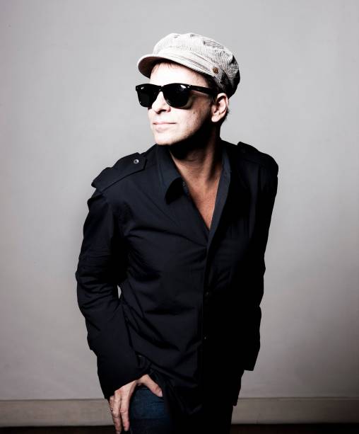 Rodrigo Santos: show de lançamento de <em>Motel Maravilha</em>