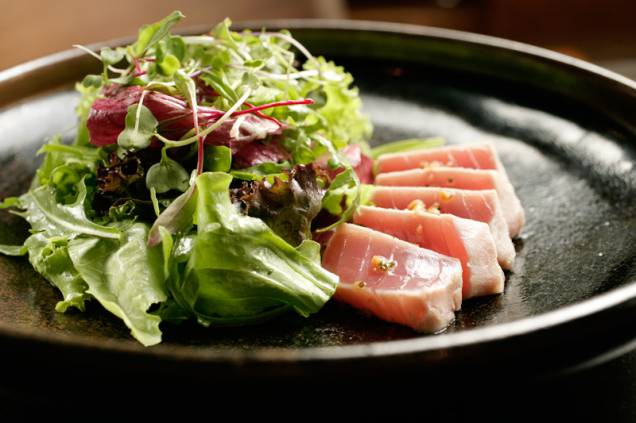 Salada de atum selado