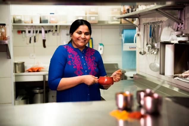 A cozinheira indiana Deepali Bavaskar