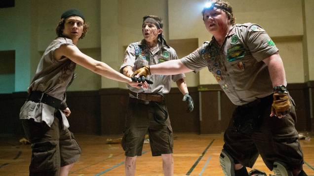 Como Sobreviver a um Ataque Zumbi: três amigos escoteiros juntam-se a uma garçonete para salvar a humanidade dos zumbis Como Sobreviver a um Ataque Zumbi: três amigos escoteiros juntam-se a uma garçonete para salvar a humanidade dos zumbis