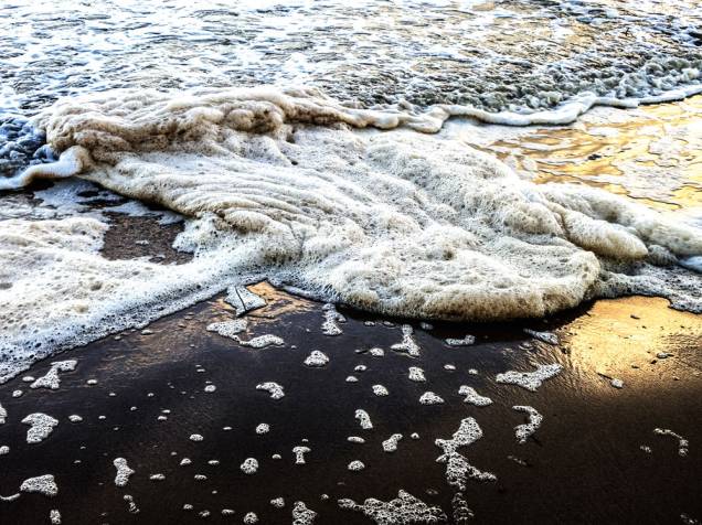 Isidora Gajic: ênfase na estética de texturas, como a da espuma do mar