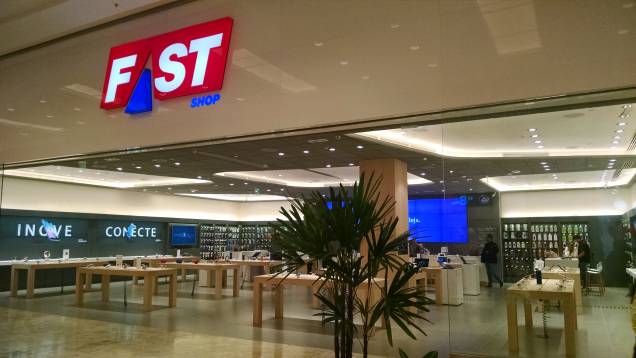 Primeira loja-conceito da rede Fast Shop exclusiva para a venda de gadgets e dispositivos móveis
