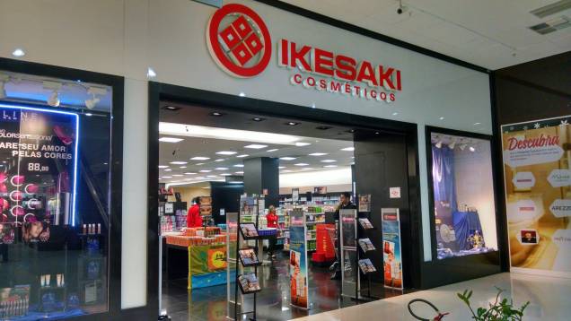 Única loja em shopping na cidade, Ikesaki é referência em itens de beleza
