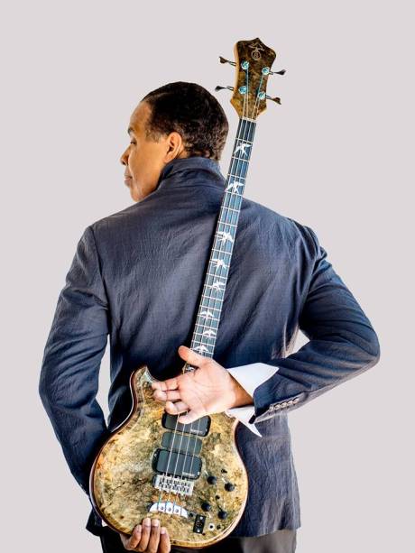 O baixista Stanley Clarke O baixista Stanley Clarke