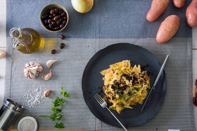 Bacalhau à brás da Taberna da Esquina: a receita clássica salpicada de azeitona preta é servida às quartas