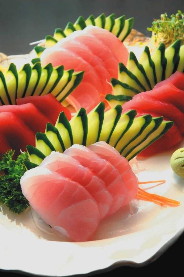 Sashimi de robalo e atum