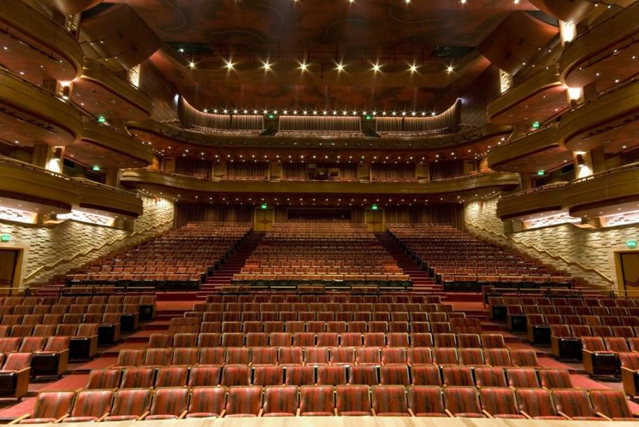 Teatro Bradesco: espaço para shows e peças oferece 1457 lugares