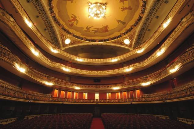 O Teatro Municipal: restaurado em 2011, após quase três anos em obras