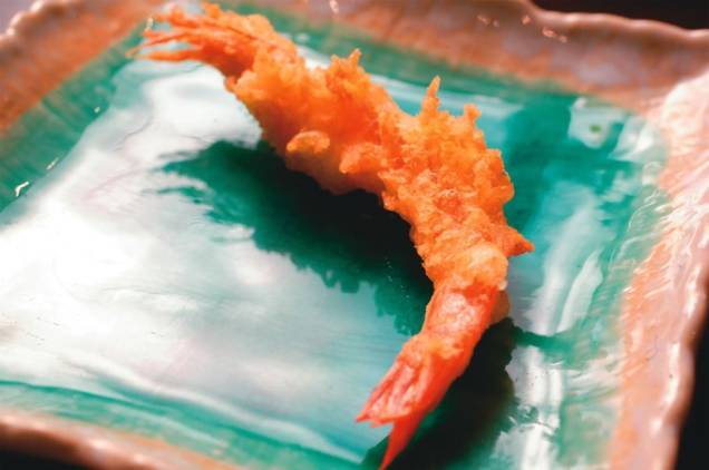 Camarão da degustação de empanados orientais: sugestão do japonês Tempura Ten Camarão da degustação de empanados orientais: sugestão do japonês Tempura Ten