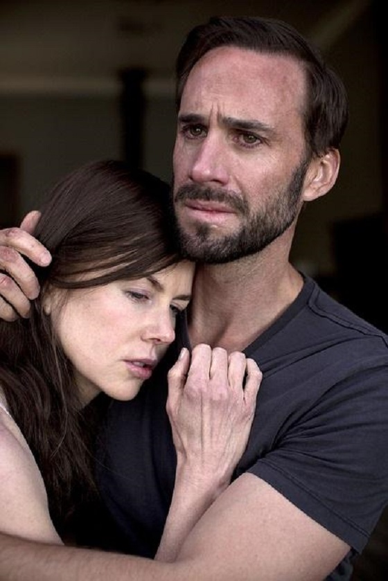Catherine (Nicole Kidman) e Matt (Joseph Fiennes)em busca dos filhos