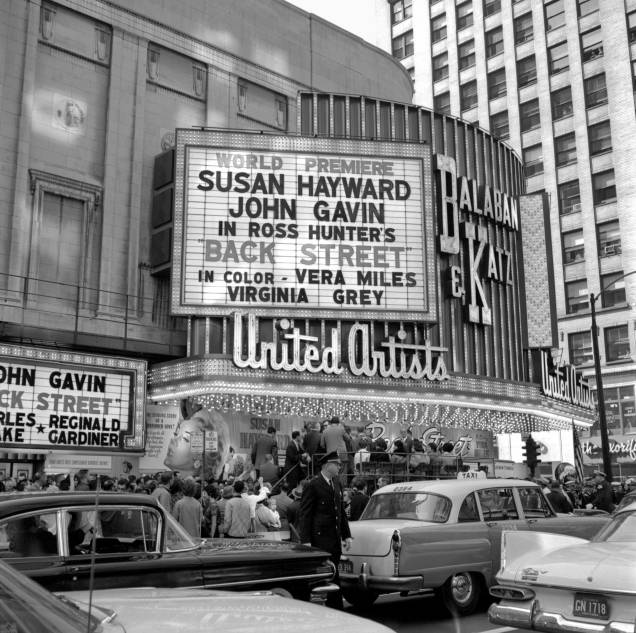 The Balaban & Katz United Artists Theatre in 1961 The Balaban & Katz United Artists Theatre in 1961