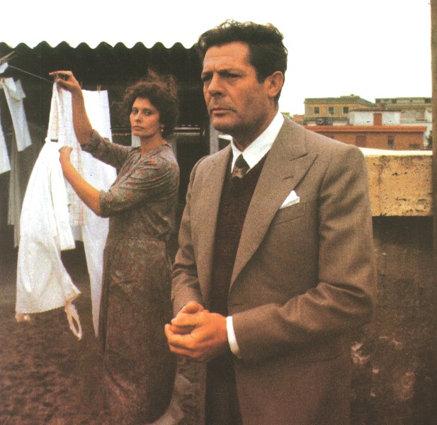 Um Dia Muito Especial: uma das obras-primas de Ettore Scola tem Sophia Loren e Marcello Mastroianni como protagonistas