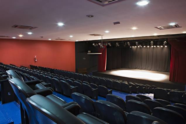 Teatro União Cultural Brasil-Estados Unidos: teatro fica na Rua Mário Amaral e oferece 285 lugares