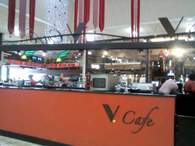 V. Café no Shopping Center Norte