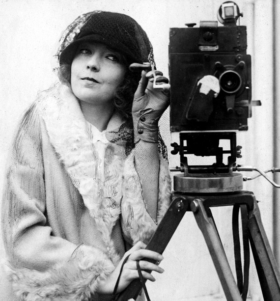 E a Mulher Criou Hollywood, de Clara Kuperberg e Julia Kuperberg