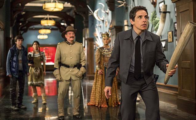 Uma Noite no Museu 3 - O Segredo da Tumba: Ben Stiller e Williams (atrás), a trama é mais do mesmo Uma Noite no Museu 3 - O Segredo da Tumba: Ben Stiller e Williams (atrás), a trama é mais do mesmo