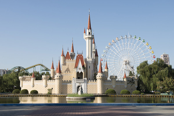 Versão chinesa da Walt Disney World é horripilante; veja fotos