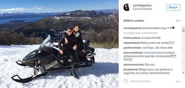 Após polêmica sobre namoro com Klebber Toledo, Camila Queiroz responde fã no Instagram