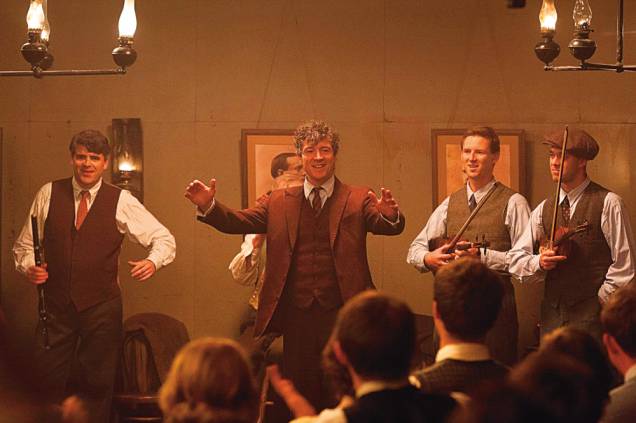 Juntos e Misturados: os personagens de Drew e Sandler com a filharada Juntos e Misturados: os personagens de Drew e Sandler com a filharada