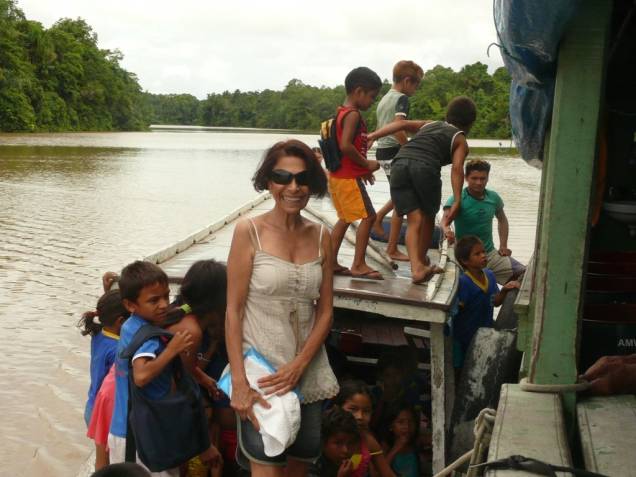 A diretora Regina Jeha durante as gravações do documentário Expedição Viva Marajó: cotidiano das pessoas que moram no arquipélago