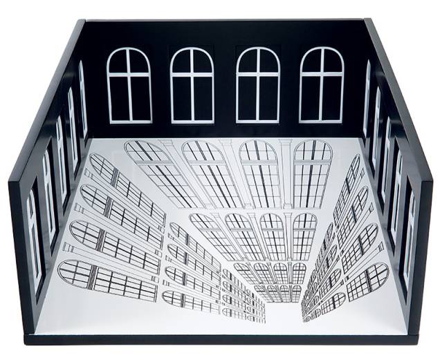 Maquete Abyssal — Atlas Sztuki, de Regina Silveira: a obra antecipa a instalação que a artista fez em prédio da Polônia com estudos de perspectiva