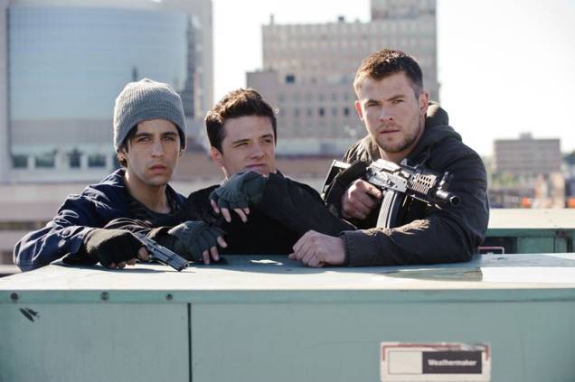 Amanhecer Violento:  os atores Josh Peck, Josh Hutcherson e Chris Hemsworth