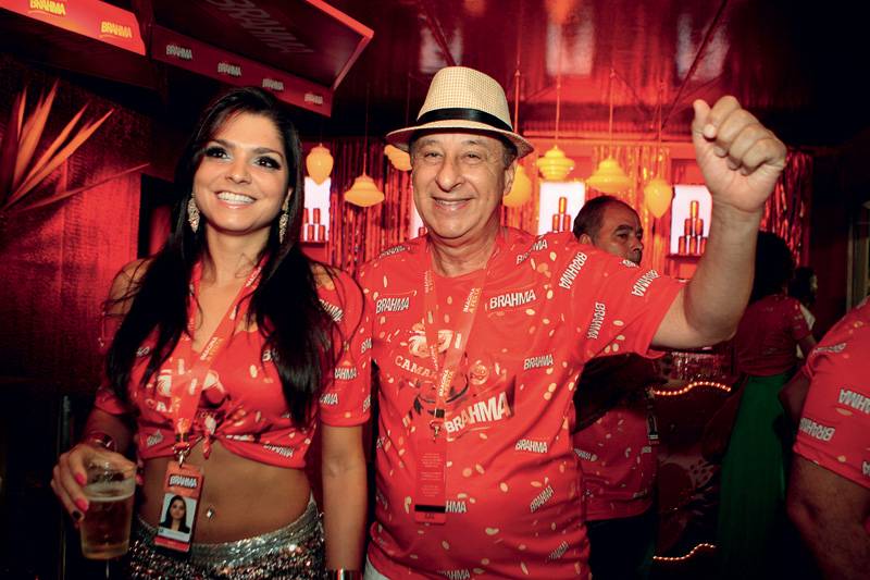 Carol Galan: Na &eacute;poca da rela&ccedil;&atilde;o, Del Nero, desconfiando de trai&ccedil;&atilde;o, contratou umaempresa de arapongagem para acompanhar a mulher e xeretar os e-mails dela.