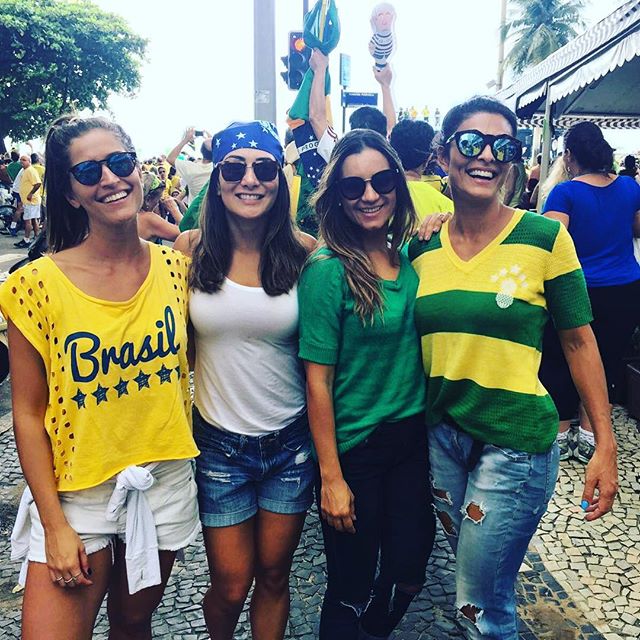 Juliana Paes: presença na manifestação no Rio de Janeiro (Foto: Reprodução/Instagram)