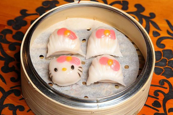 Restaurante temático da Hello Kitty leva chinesas à loucura antes mesmo de sua inauguração