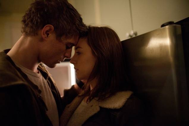 A Hospedeira: Jared (Max Irons) e Melanie (Saoirse Ronan) A Hospedeira: Jared (Max Irons) e Melanie (Saoirse Ronan)