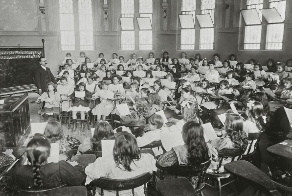 Aula de canto, em 1895: palco da elite estudantil Foto: Acervo CRE Mario Covas)