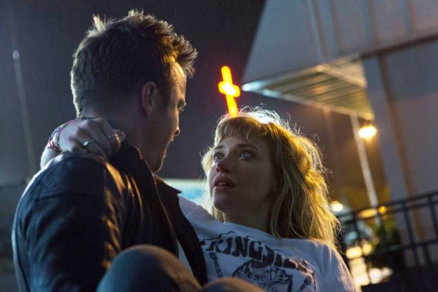 Need for Speed - O Filme: os atores Aaron Paul e Imogen Poots