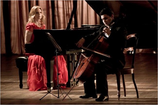 País do Desejo: Roberta (Maria Padilha), pianista clássica que luta contra uma doença crônica nos rins