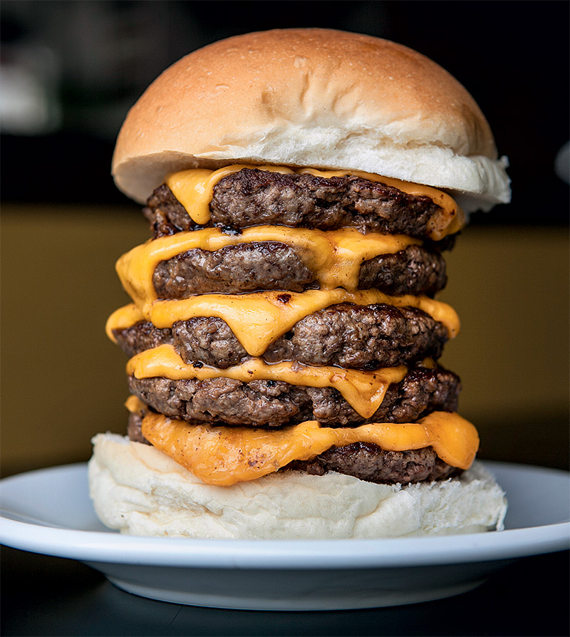 O sanduíche mais alto, o hambúrguer mais carnudo e outros pesos-pesados