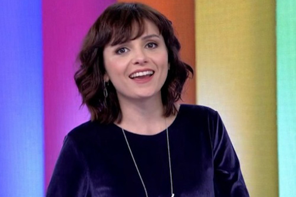 Mônica Iozzi manda recado para Eduardo Cunha e provoca polêmica nas redes sociais