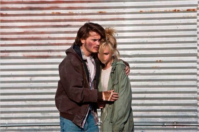 Killer Joe - Matador de Aluguel: Emile Hirsch (Chris Smith) e Juno Temple (Dottie Smith)