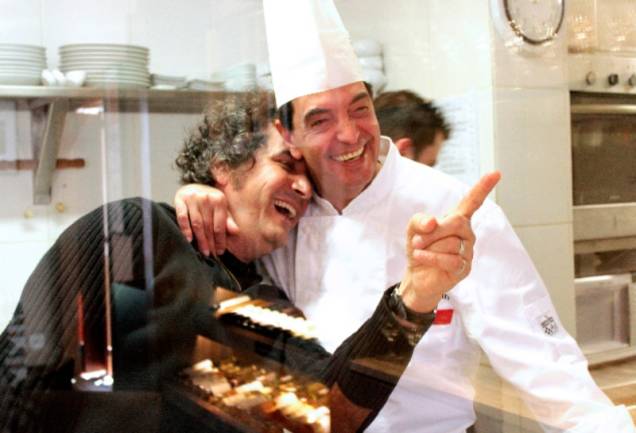 Por Que Você Partiu?: relato e trajetória de cinco chefs de gastronomia francesa que residem no Brasil