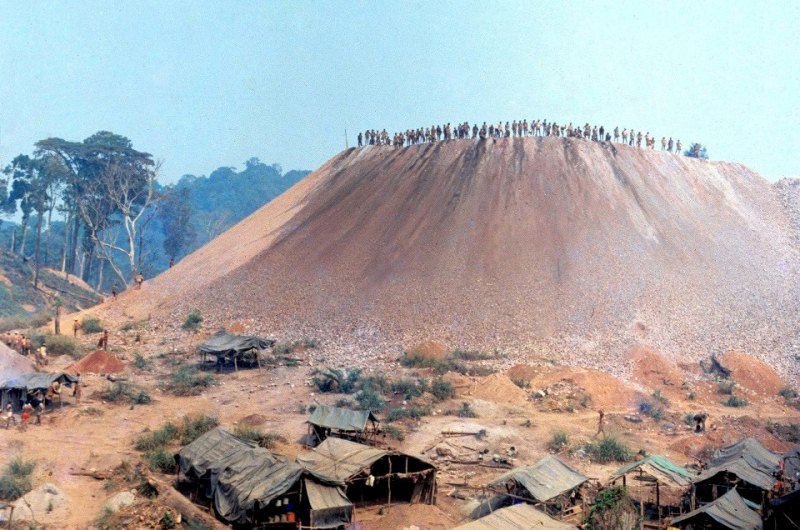 Serra Pelada - A Lenda da Montanha de Ouro:a Serra Pelada, no sul do Pará
