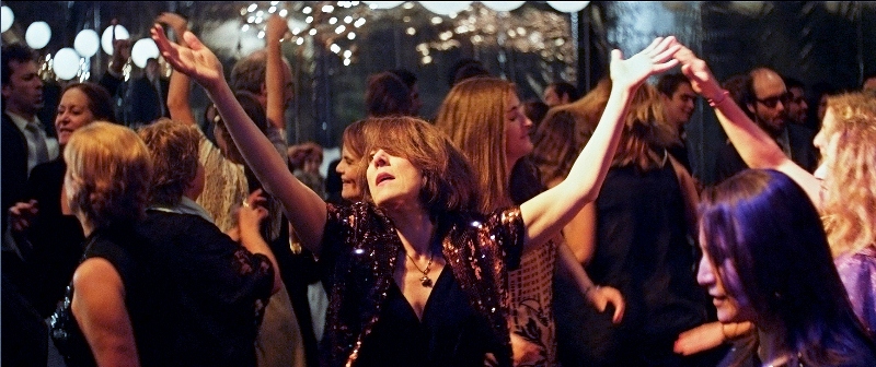 Gloria: noites de bailes para fugir da solidão