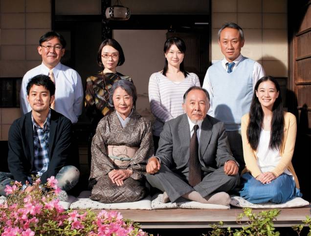 Uma Família em Tóquio: os parentes reunidos, condução elegante do diretor Yoji Yamada
