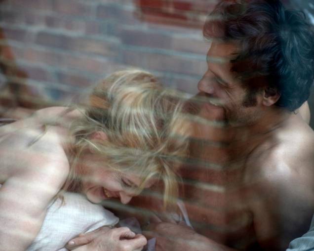 Os Belos Dias: Caroline (Fanny Ardant) e Julien (Laurent Laffite) Os Belos Dias: Caroline (Fanny Ardant) e Julien (Laurent Laffite)