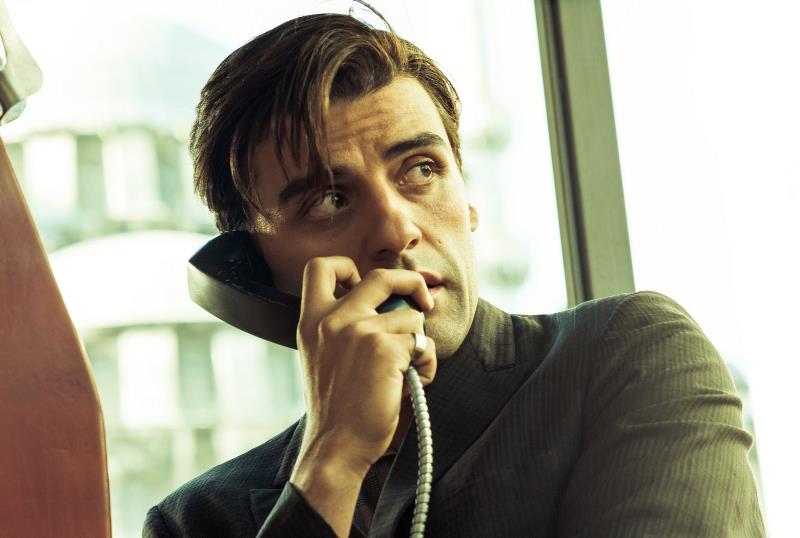 As Duas Faces de Janeiro: Rydal (Oscar Isaac) é conhecido por aplicar golpes nos turistas